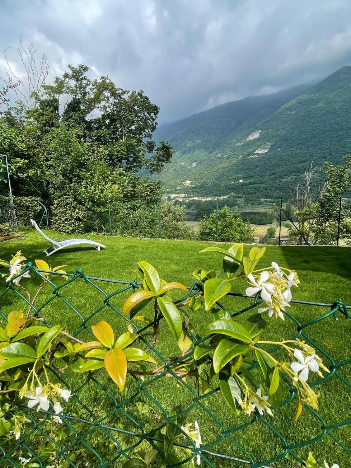 Villa Altravista Tarzo à Revine Lago Extérieur photo